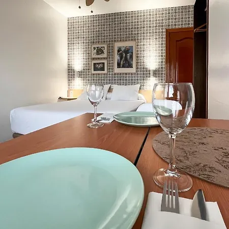 Beatriz Charming Hostal توريمولينوس