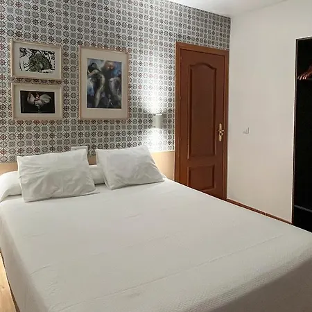 Beatriz Charming Hostal بيت ضيافة *