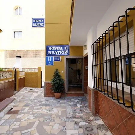 Beatriz Charming Hostal بيت ضيافة توريمولينوس